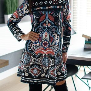 Sukienka z Etnicznym Wzorem Samoa 6799 83